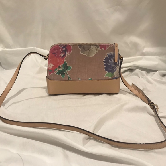 kate spade Wellesley Floral Hanna Bag. - Picture 4 of 8
